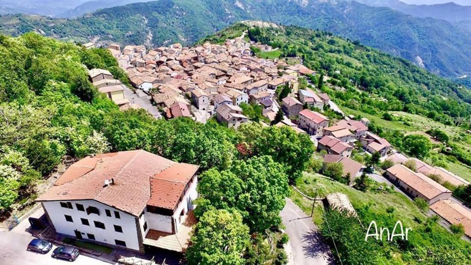 Alessandria del Carretto Ambrosia Hostel מראה חיצוני תמונה